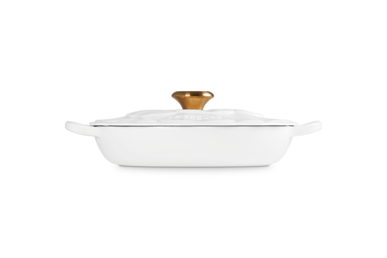 Casserole peu profonde en forme de pétale en fonte 