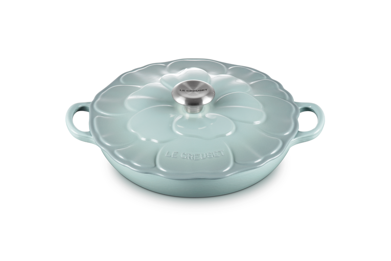 Casserole peu profonde en forme de pétale en fonte 